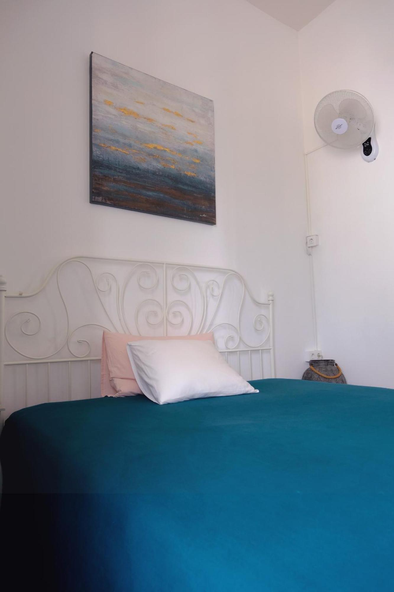 Rooftop Dreamhouse - 3br With Seaviews