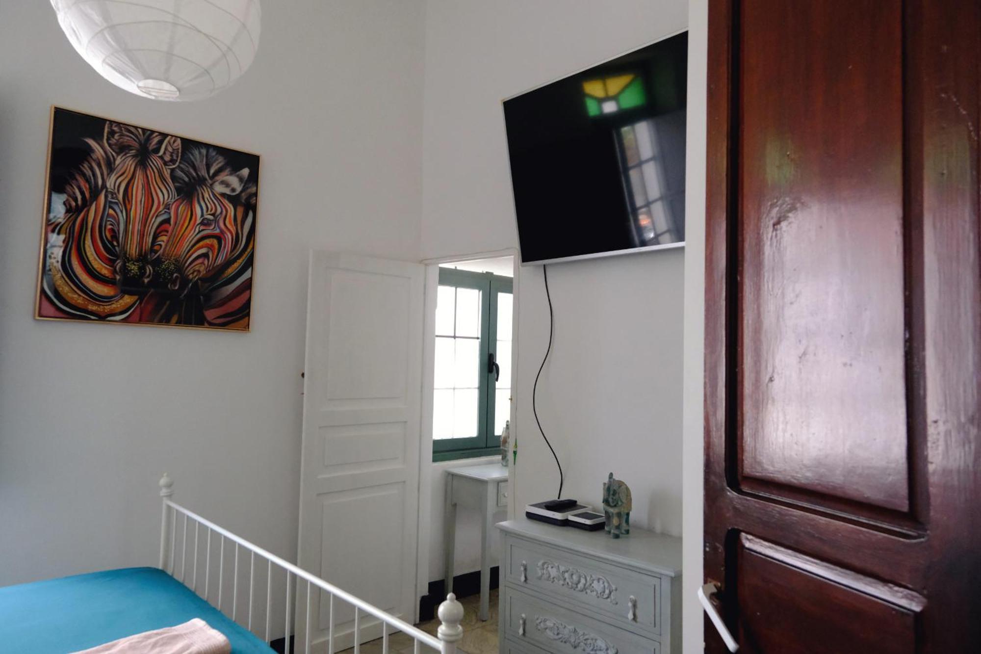 Rooftop Dreamhouse - 3br With Seaviews *
